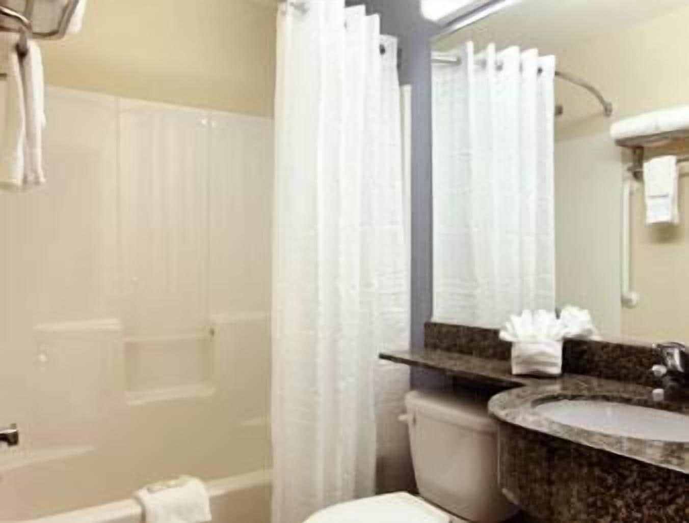 Microtel Inn & Suites By Wyndham Spring Hill/Weeki Wachee Zewnętrze zdjęcie