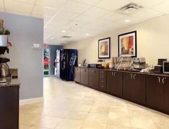 Microtel Inn & Suites By Wyndham Spring Hill/Weeki Wachee Restauracja zdjęcie