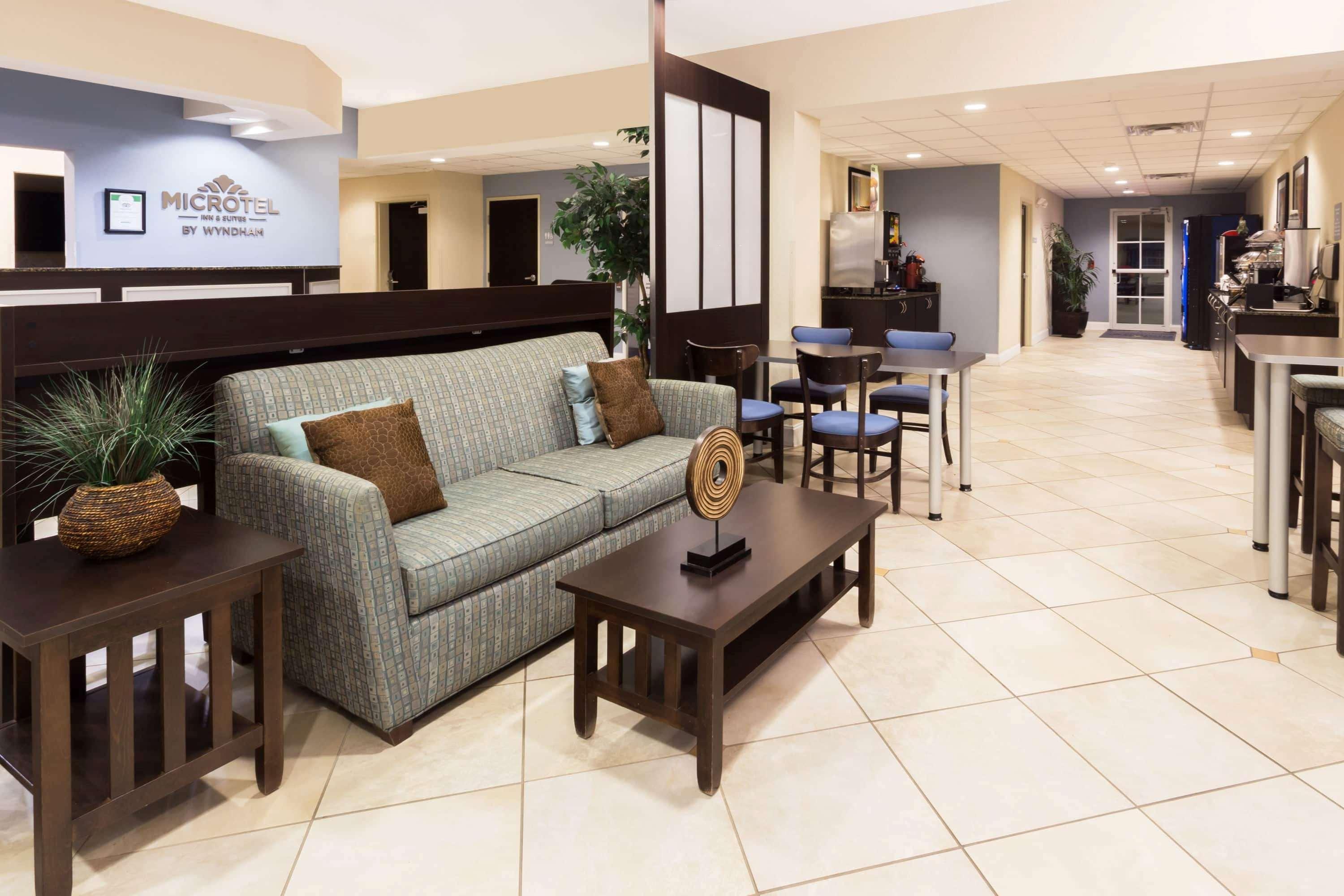 Microtel Inn & Suites By Wyndham Spring Hill/Weeki Wachee Zewnętrze zdjęcie