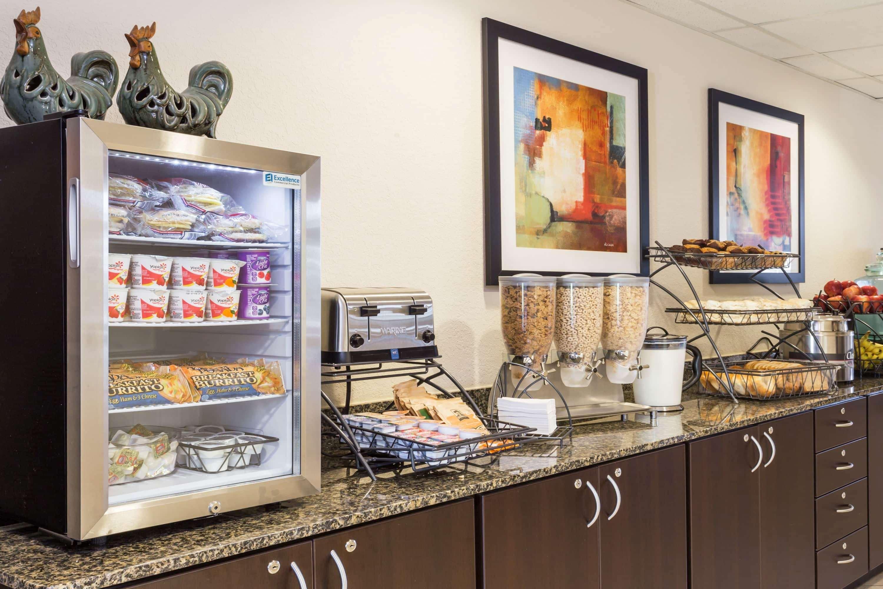 Microtel Inn & Suites By Wyndham Spring Hill/Weeki Wachee Zewnętrze zdjęcie