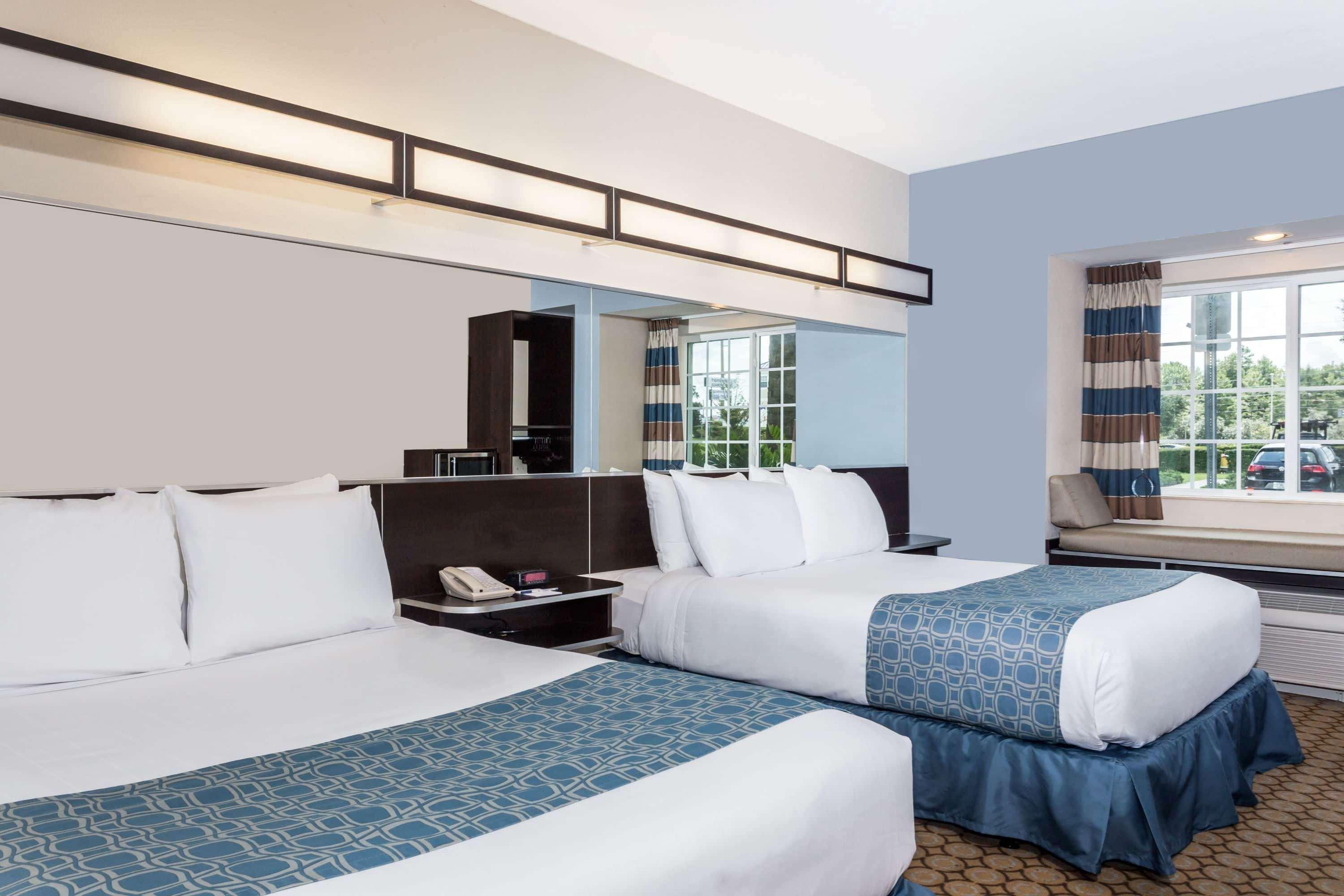 Microtel Inn & Suites By Wyndham Spring Hill/Weeki Wachee Zewnętrze zdjęcie