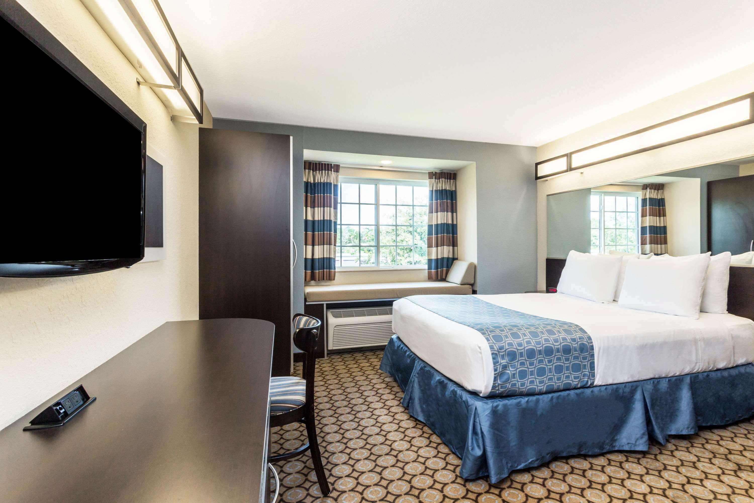 Microtel Inn & Suites By Wyndham Spring Hill/Weeki Wachee Zewnętrze zdjęcie